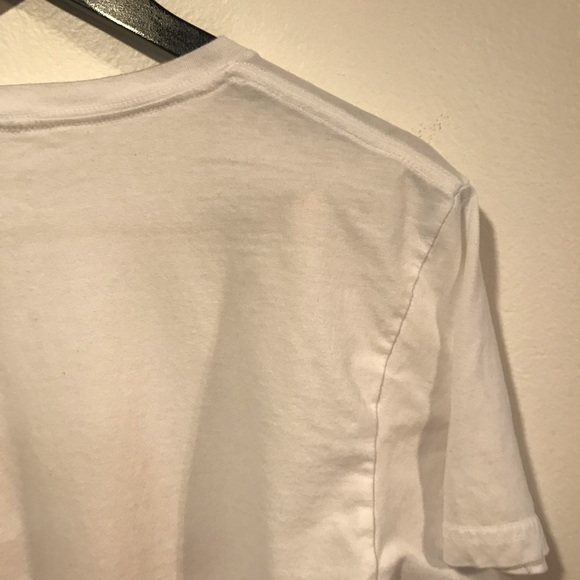 Be Still + Know T-shirt - Picture 7 of 7